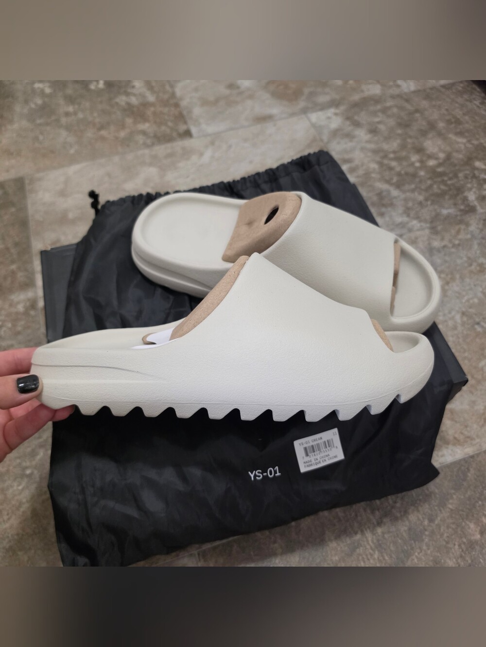 Yeezy / YZY YS-01 Cream Slides Men's Size 11